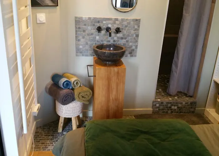 Fiquet De Normanville Pour Votre Bien Etre En Plein Coeur Historique *